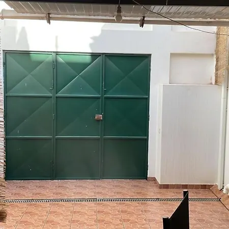 Sol No Patio - In Unserem Stadthaus Mit Innenhof Auch Ohne Auto Flexibel Bleiben * Portimão