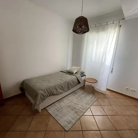 Sol No Patio - In Unserem Stadthaus Mit Innenhof Auch Ohne Auto Flexibel Bleiben Portimão